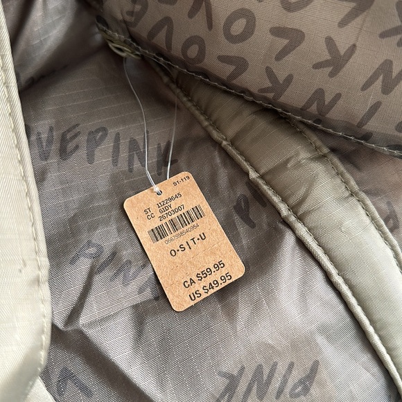 Pink travel tote bag with a matching pouch, brand new with a tag - Picture 10 of 12